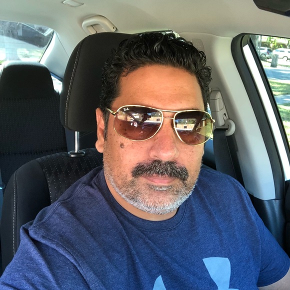 Meet your Posher, Waseem - Picture 3 of 5